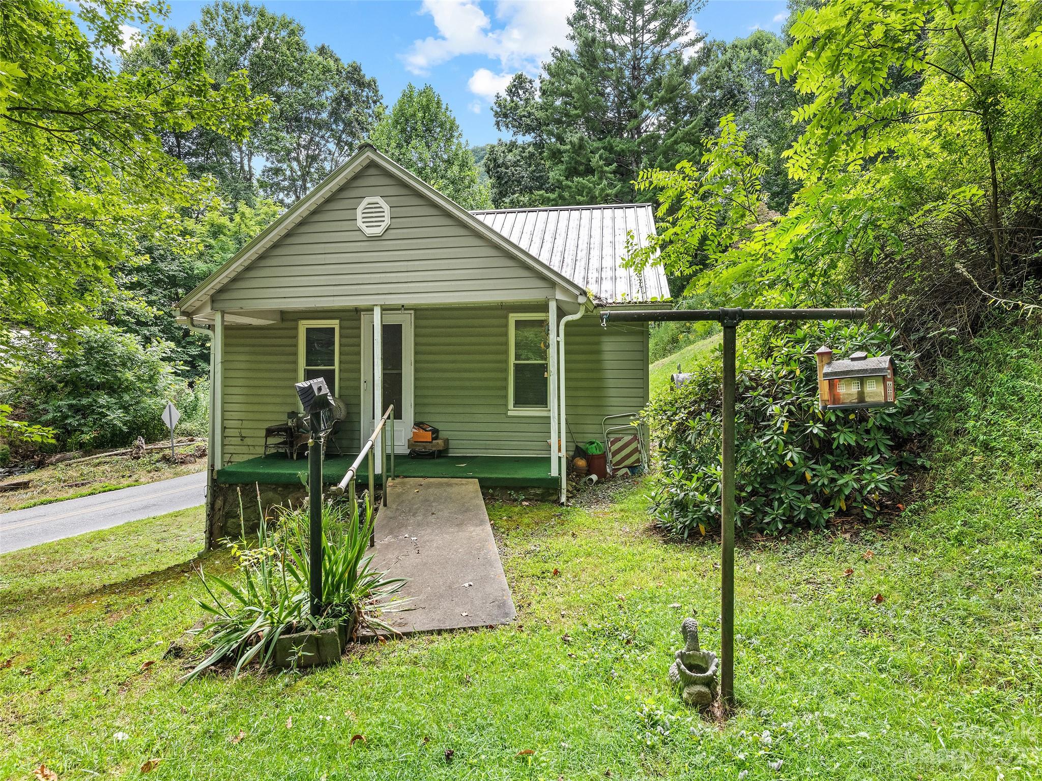 374 Dix Creek Road Canton, NC 28716 - Photo 1 of 5 Gallery Image 1