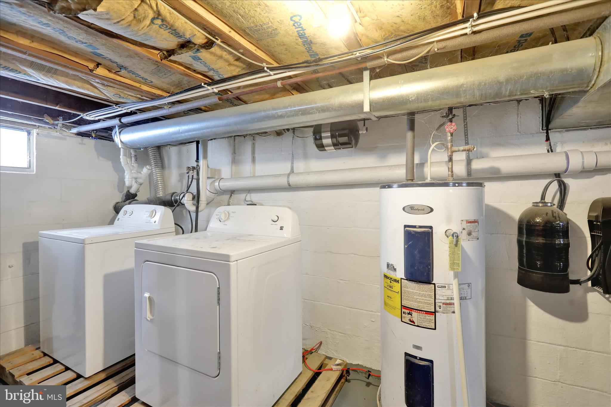757 North Manor Road Elverson, PA 19520 - Photo 19 of 22 a utility room with dryer and washer