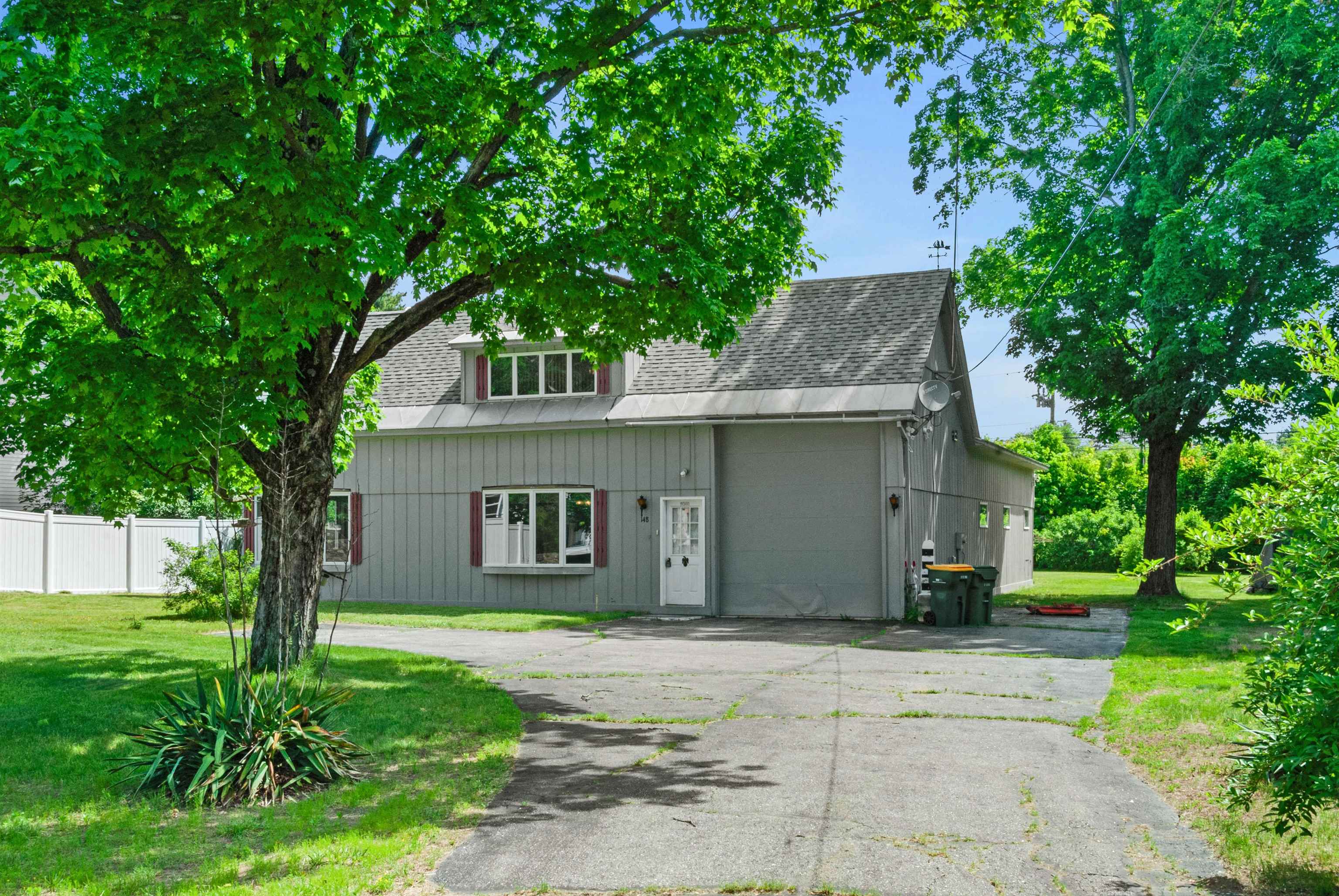 148 Charles Street Rochester, NH 03867 - Photo 1 of 25