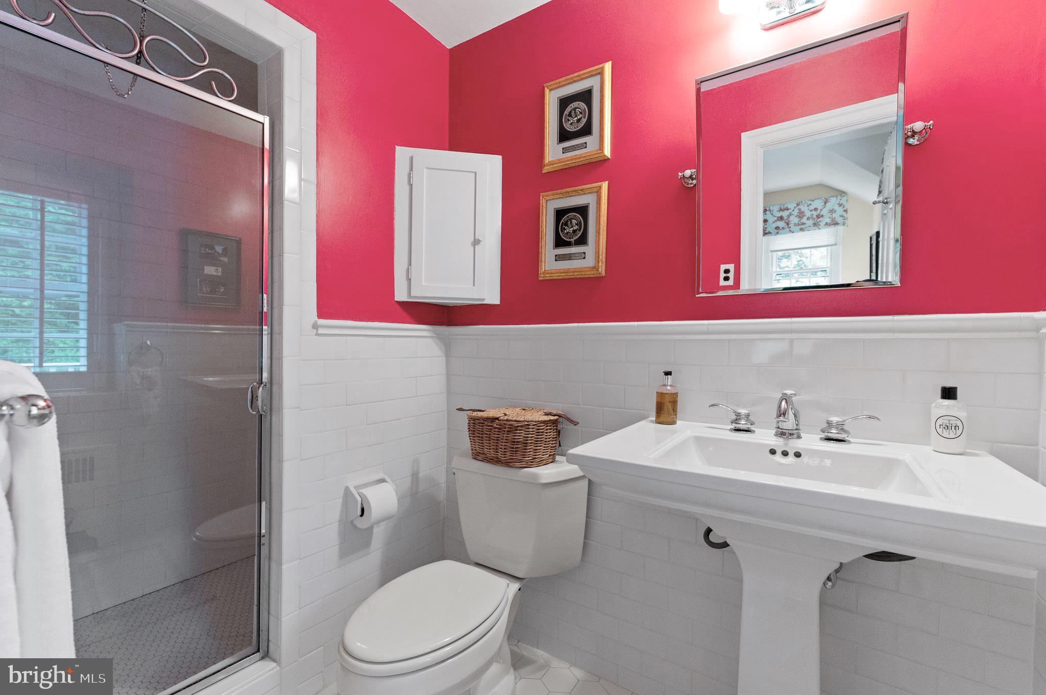 800 Merion Square Road Gladwyne, PA 19035 - Photo 35 of 52 Ensuite bath