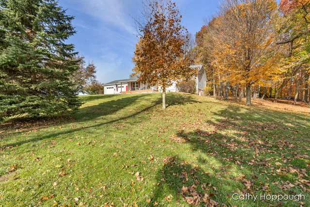 $450,000 | 3494 Bradford Road, Ionia, MI 48846