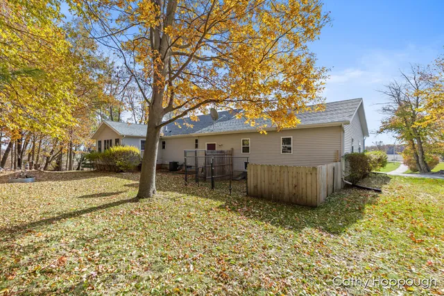 $450,000 | 3494 Bradford Road, Ionia, MI 48846