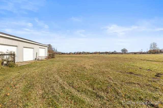 $450,000 | 3494 Bradford Road, Ionia, MI 48846