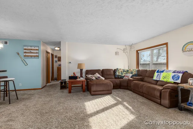 $450,000 | 3494 Bradford Road, Ionia, MI 48846