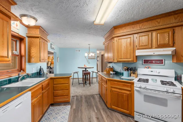 $450,000 | 3494 Bradford Road, Ionia, MI 48846