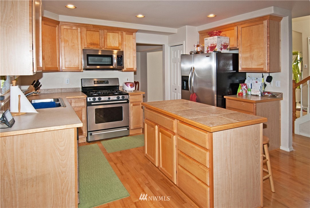 211 202nd Street Southeast Bothell, WA 98012 - Photo 5 of 13
