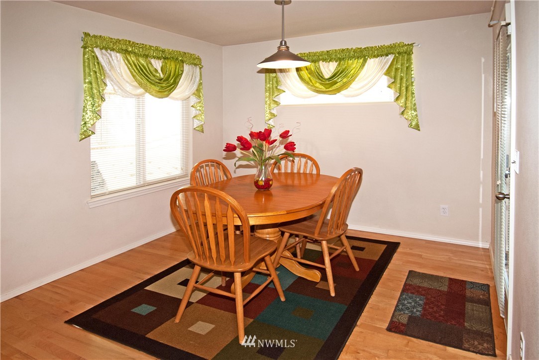 211 202nd Street Southeast Bothell, WA 98012 - Photo 6 of 13