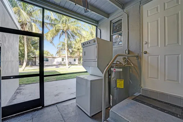 $3,850 | 529 Northwest 8th Street, Dania Beach, FL 33004