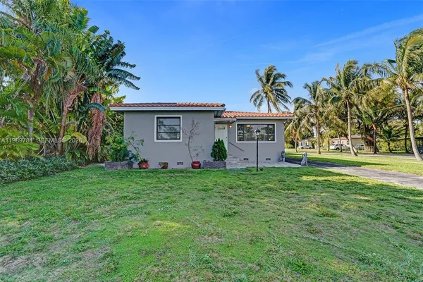 $3,850 | 529 Northwest 8th Street, Dania Beach, FL 33004
