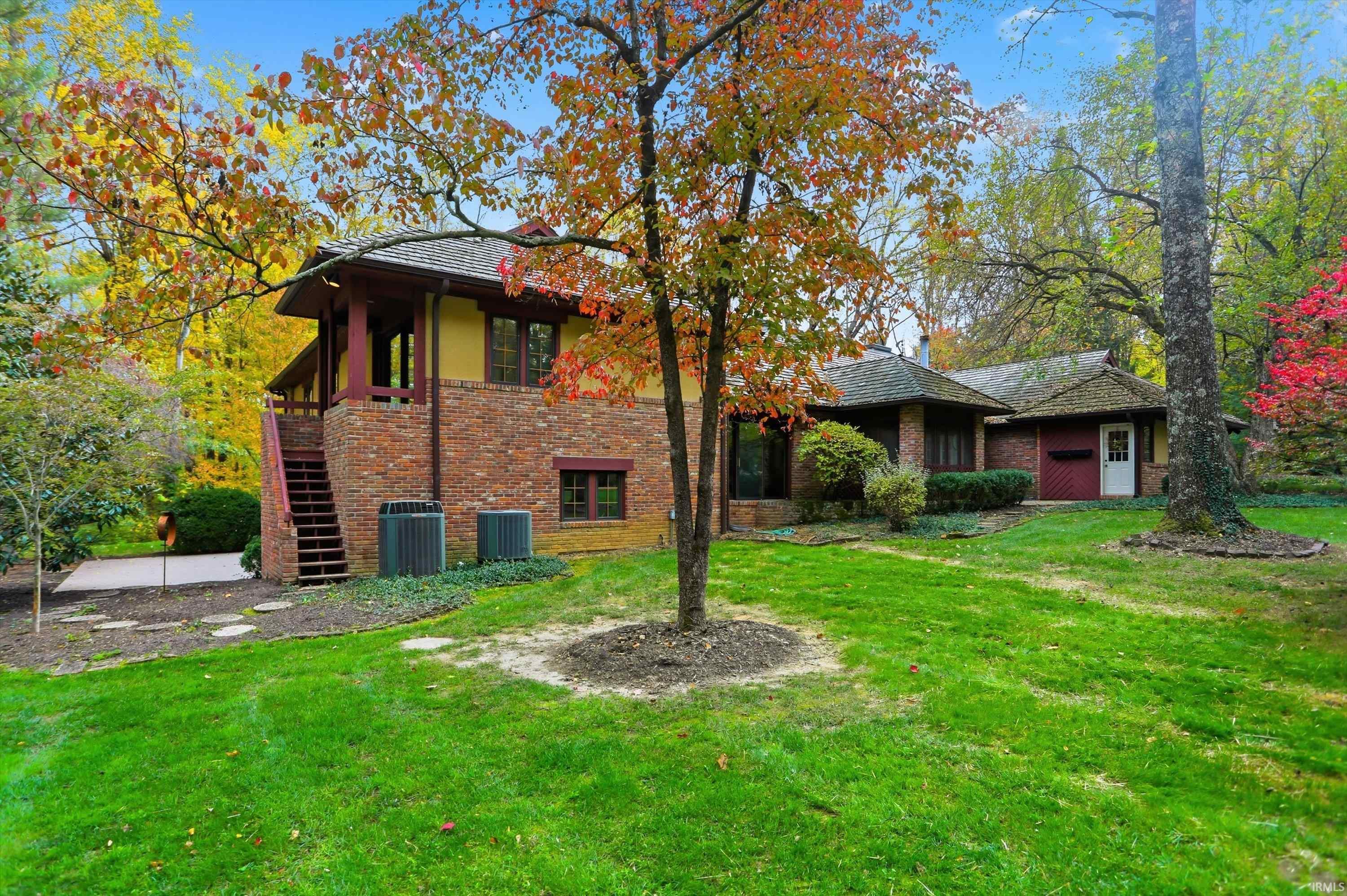 3801 North Bittersweet Drive Bloomington, IN 47408 - Photo 3 of 36