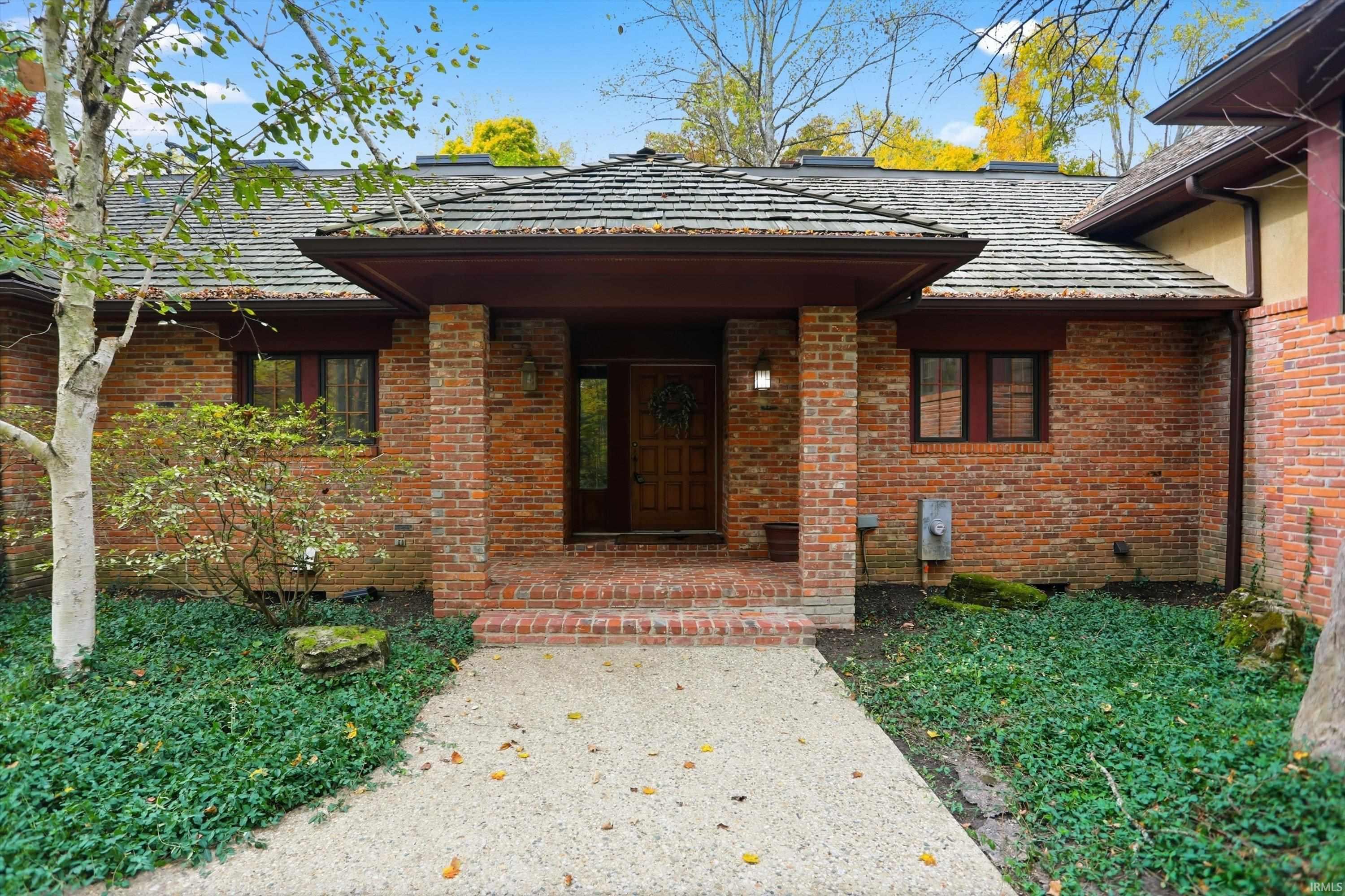 3801 North Bittersweet Drive Bloomington, IN 47408 - Photo 4 of 36