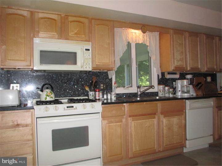 3 Brandon Road Lawrenceville, NJ 08648 - Photo 14 of 25 Gallery Image 14