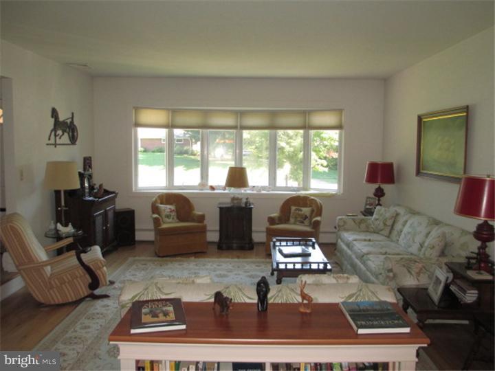 3 Brandon Road Lawrenceville, NJ 08648 - Photo 4 of 25 Gallery Image 4