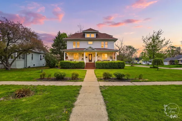$283,900 | 325 West Chippewa Street, Dwight, IL 60420