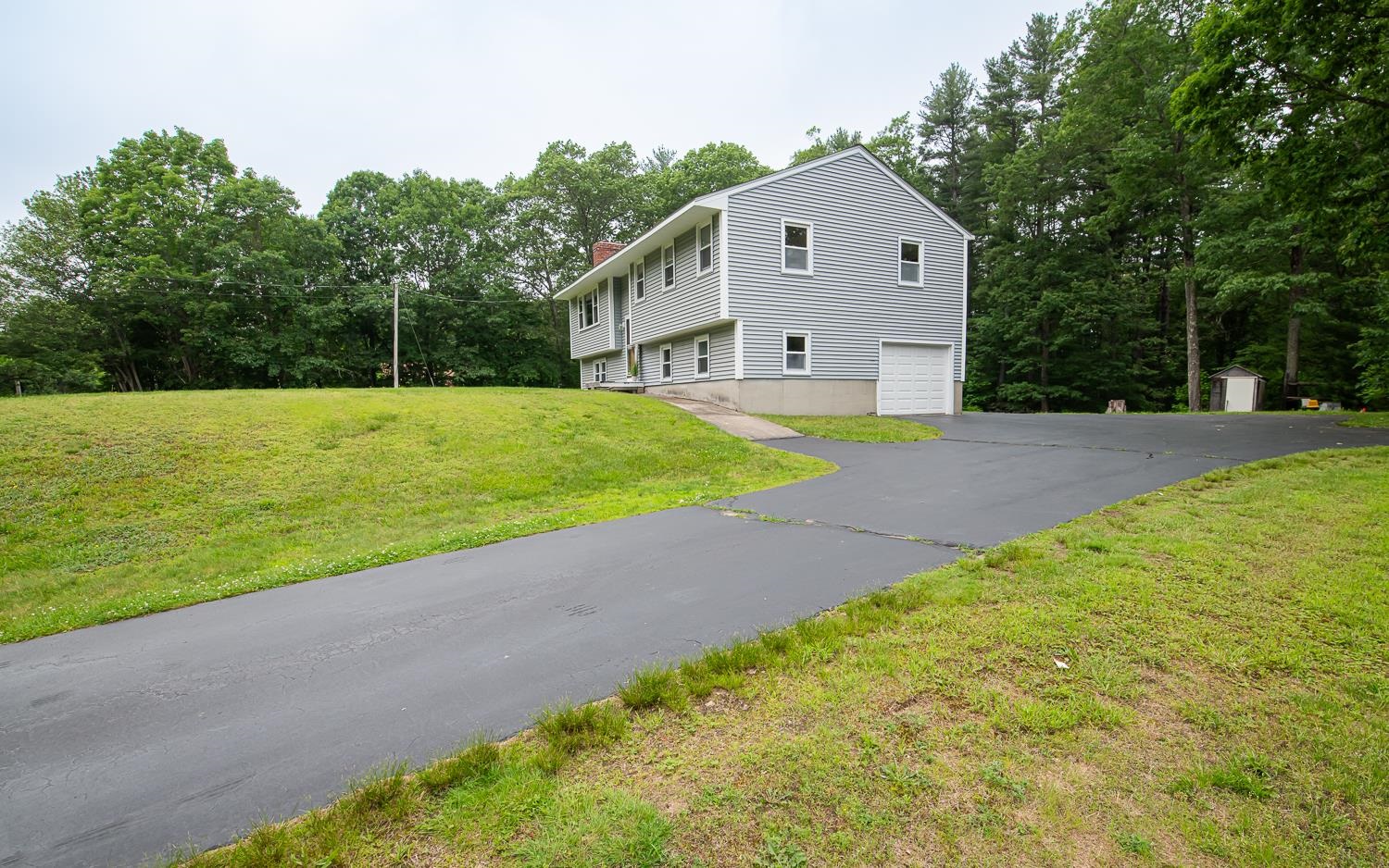 104 Kimball Hill Road Hudson, NH 03051 - Photo 5 of 51 Gallery Image 5