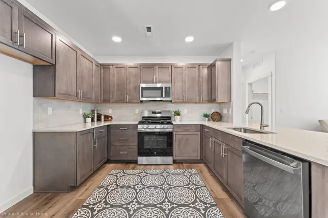 $449,990 | 306 North Viewmont Road, Unit 5/1 HARRISON, Greenacres, WA 99016