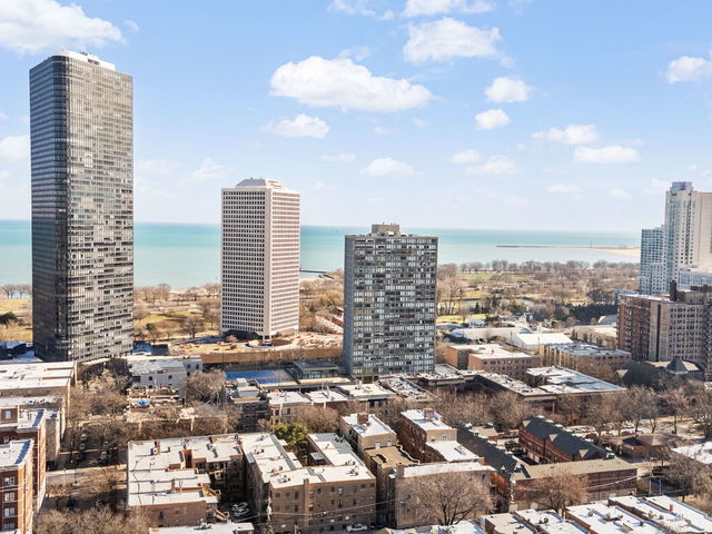 5320 North Sheridan Road, Unit 1911 Chicago, IL 60640 - Photo 12 of 26