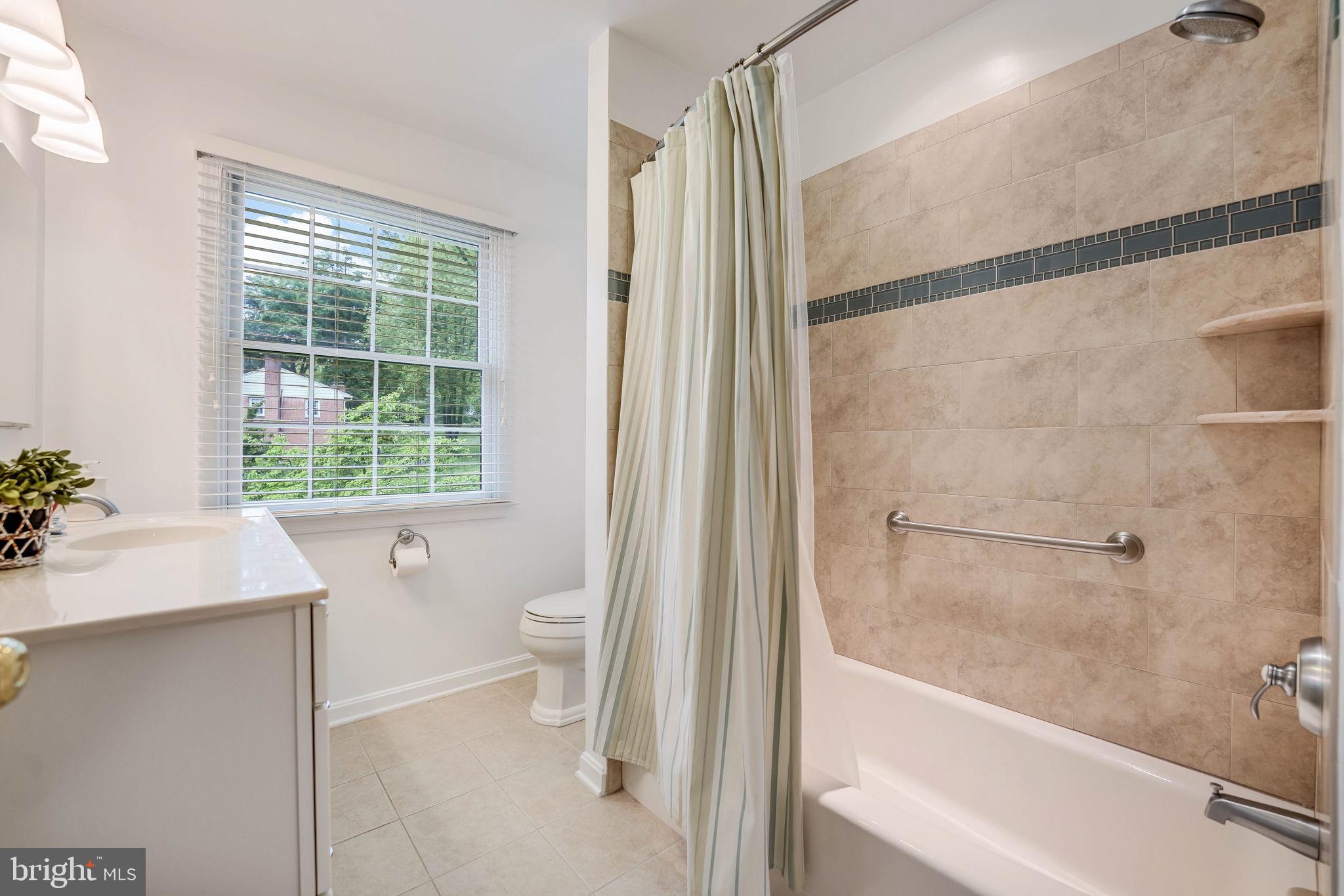 7339 Pinecastle Road Falls Church, VA 22043 - Photo 22 of 44 Hall bath