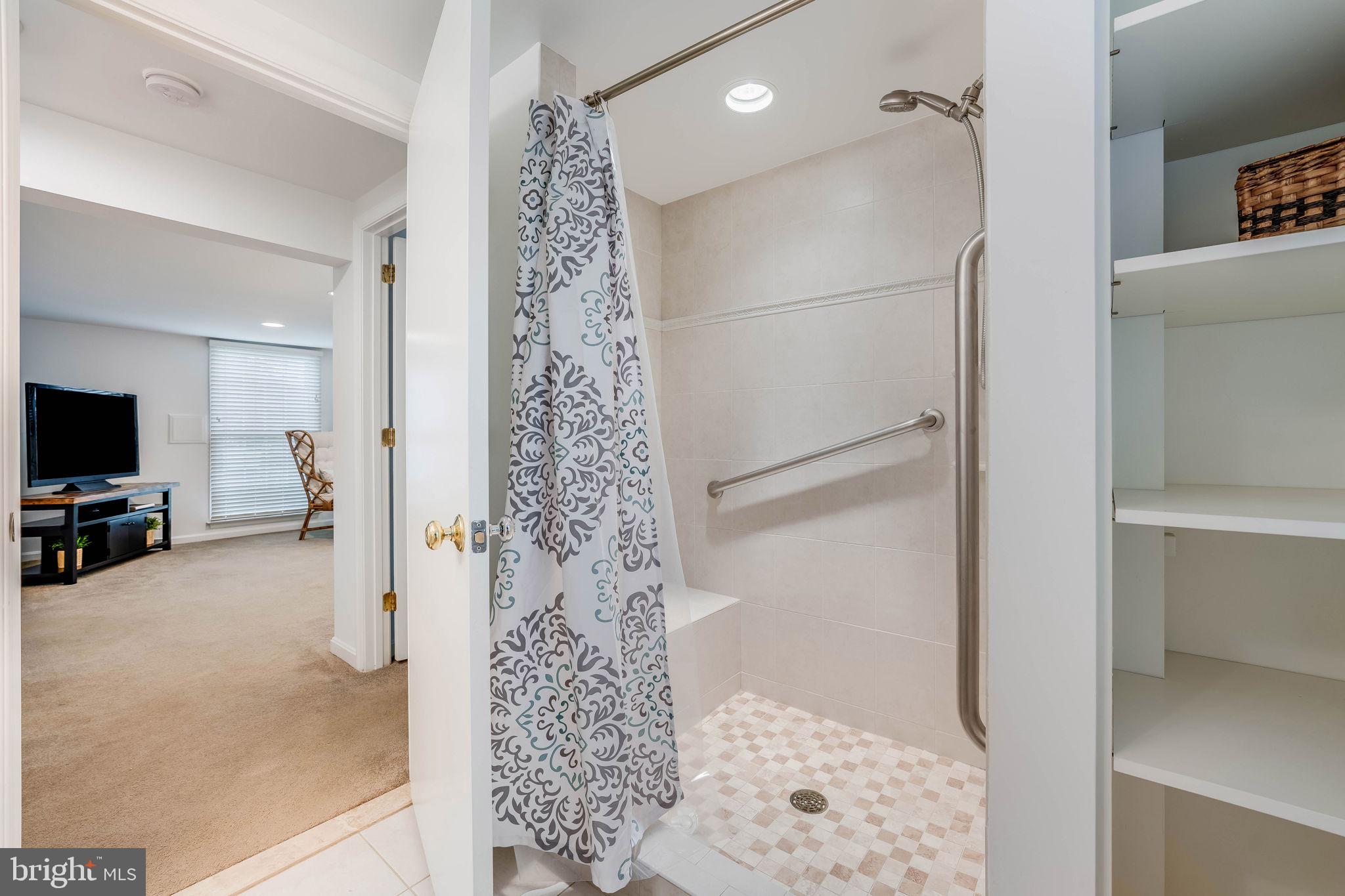 7339 Pinecastle Road Falls Church, VA 22043 - Photo 30 of 44 Lower level bath