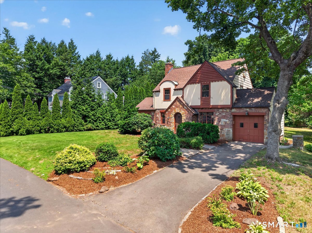 58 Myra Road Hamden, CT 06517 - Photo 29 of 38