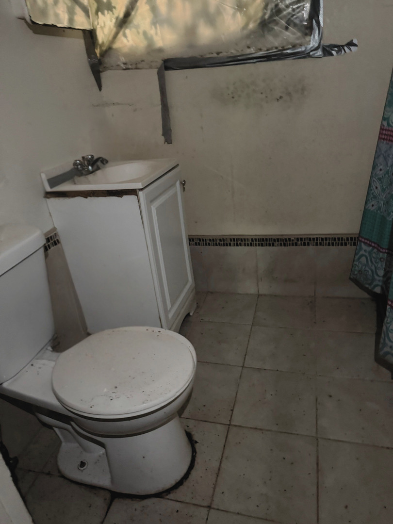 11367 South Aberdeen Street Chicago, IL 60643 - Photo 17 of 20 a bathroom with a toilet and a sink
