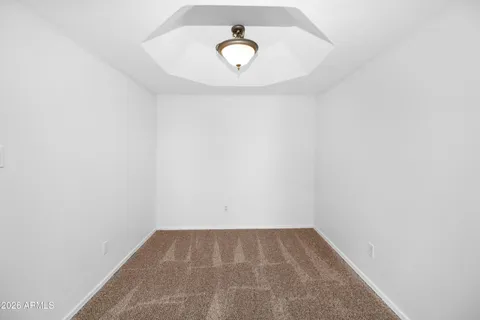 $289,000 | 1880 East Morten Avenue, Unit 223, Phoenix, AZ 85020