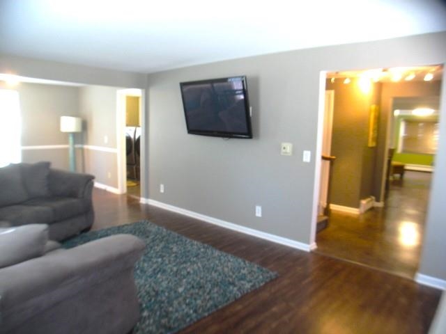 7523 Hope Farm Road Fort Wayne, IN 46815 - Photo 7 of 36 Gallery Image 7