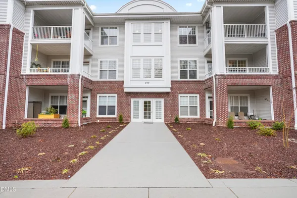 $319,000 | 236 Eyam Hall Lane, Apex, NC 27502