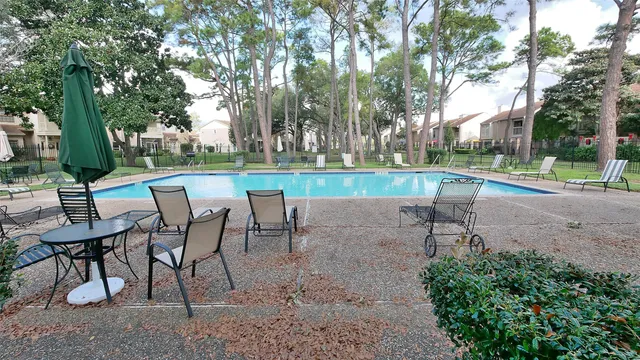 $1,899 | 800 Country Pl Drive, Unit 506, Houston, TX 77079