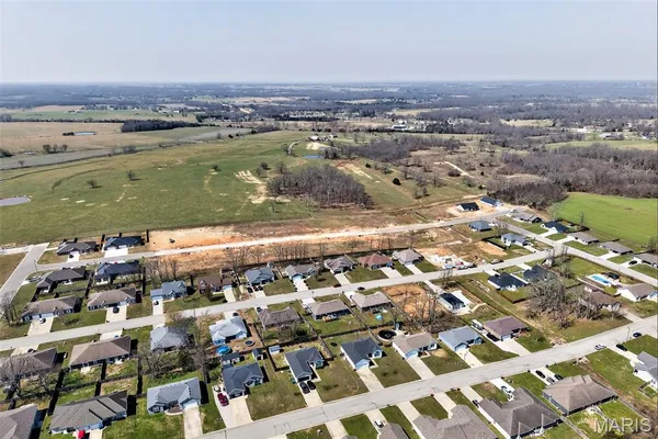 $309,900 | 2100 Emmy Avenue, Lebanon, MO 65536