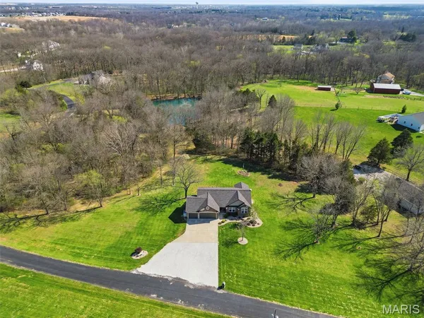 $680,000 | 66 Abby Kate Lane, Foristell, MO 63348
