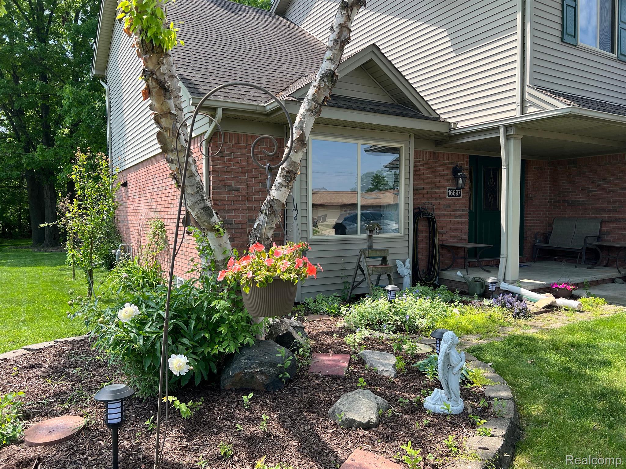 16697 Carter Road Trenton, MI 48183 - Photo 36 of 65 Gallery Image 36