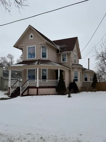 $249,900 | 135 6th Street, Capron, IL 61012
