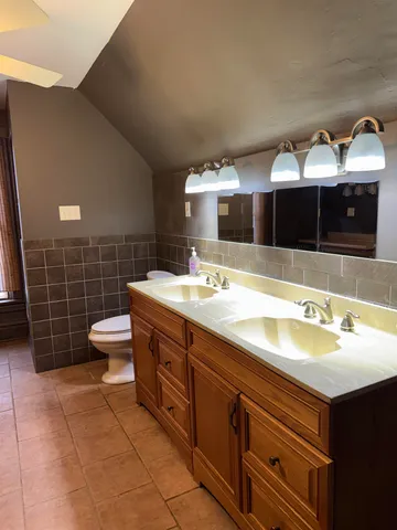 $249,900 | 135 6th Street, Capron, IL 61012