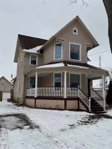 $249,900 | 135 6th Street, Capron, IL 61012