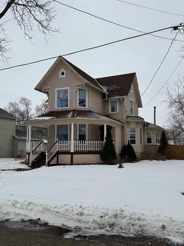 $249,900 | 135 6th Street, Capron, IL 61012