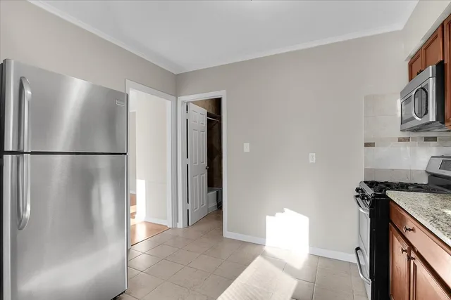 $1,650 | 17 South 4th Avenue, Unit B, St. Charles, IL 60174