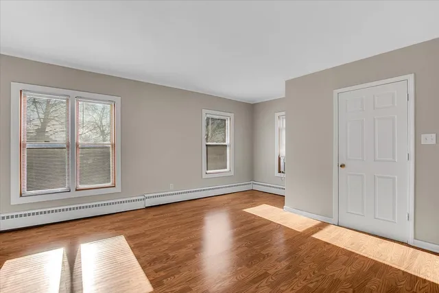 $1,650 | 17 South 4th Avenue, Unit B, St. Charles, IL 60174