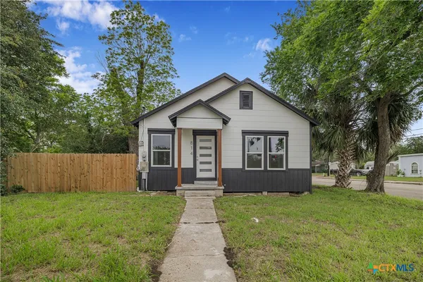 $154,000 | 814 South Laurent Street, Victoria, TX 77901