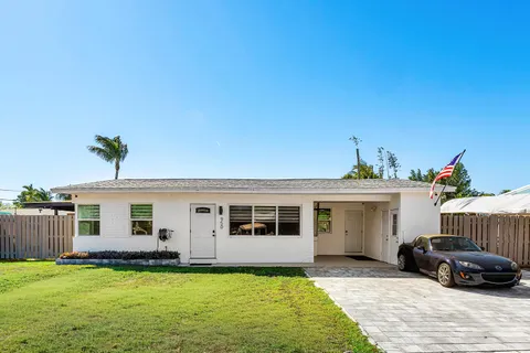 $438,500 | 950 Northeast 23rd Place, Pompano Beach, FL 33064