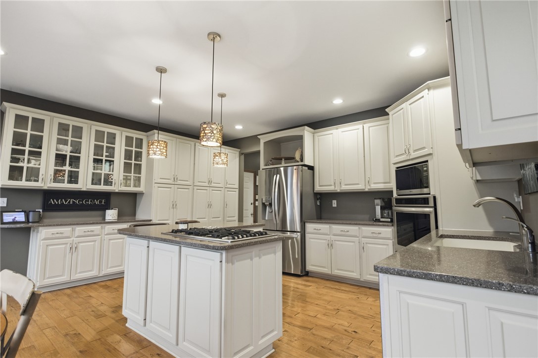 12511 Old State Road Charleston, IL 61920 - Photo 12 of 48