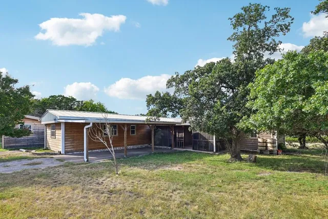 $200,000 | 780 Mountain Drive South, Kerrville, TX 78028