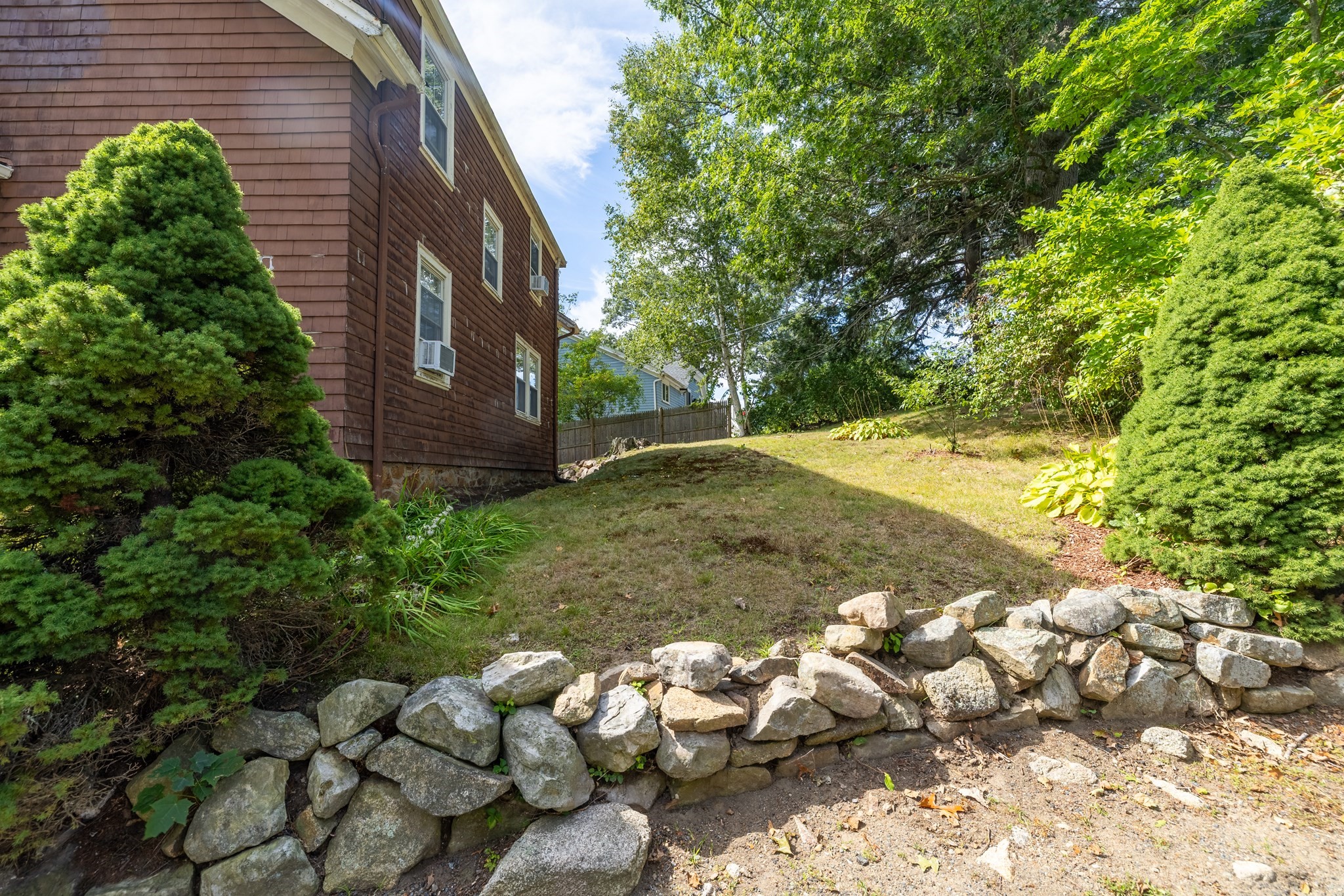 6 Hillcrest Road Beverly, MA 01915 - Photo 6 of 36 Gallery Image 6
