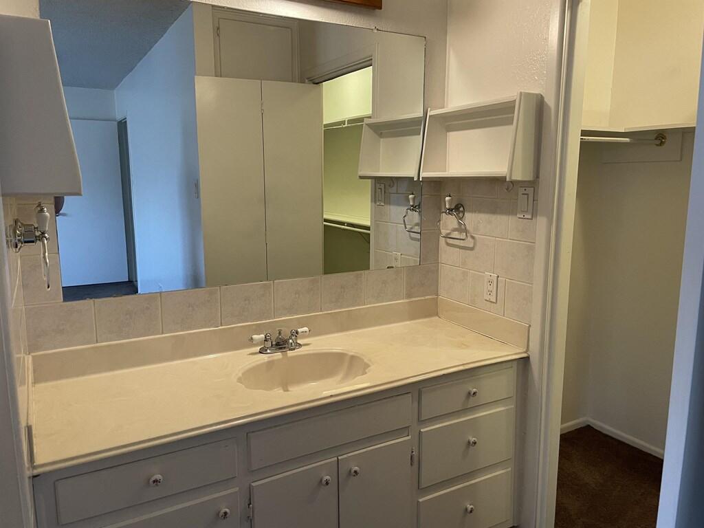 2517-27 Roper Street Odessa, TX 79761 - Photo 7 of 40 Gallery Image 7