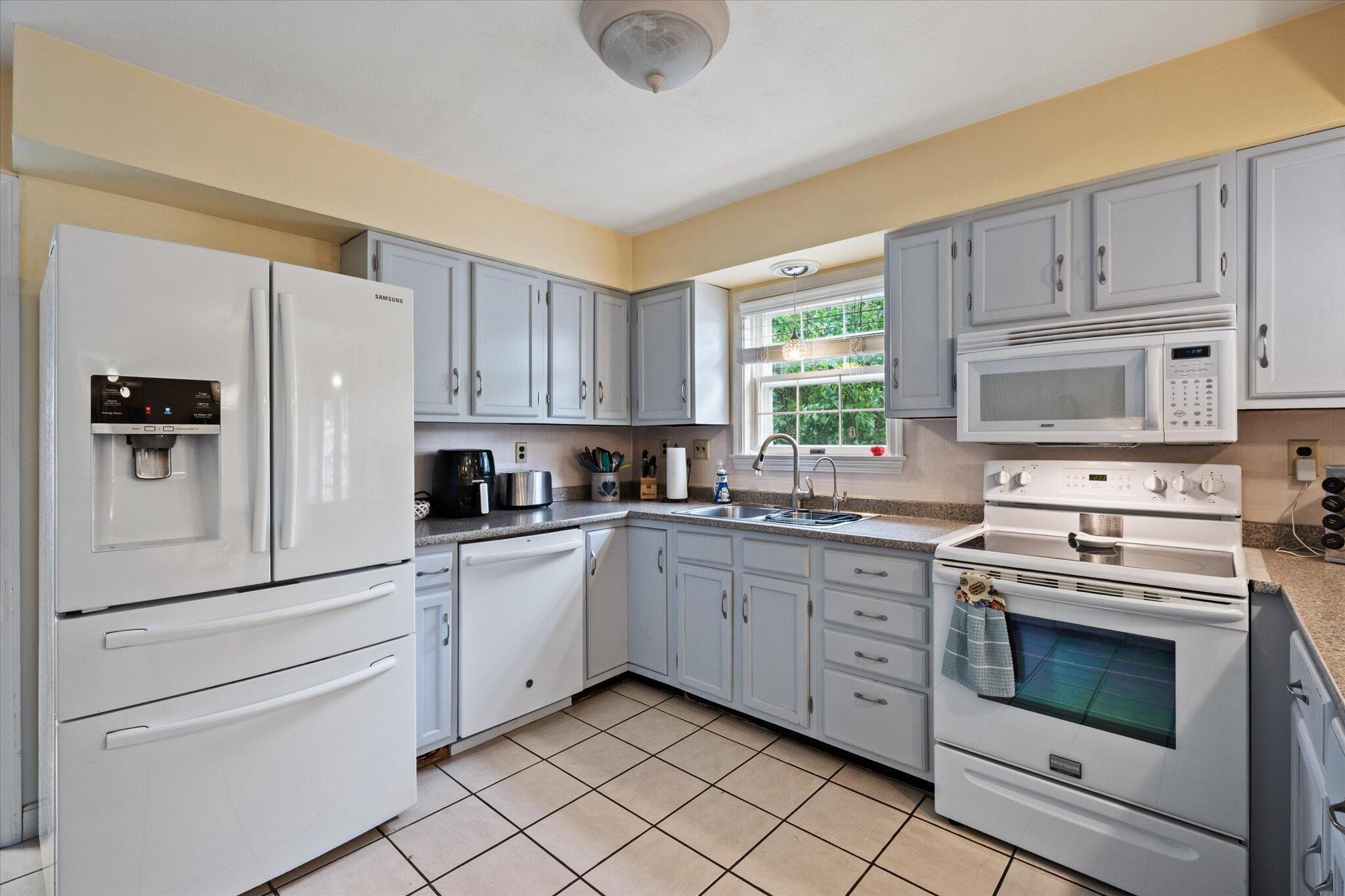 220 Ridge Road Plymouth, ME 04969 - Photo 12 of 69 11-Kitchen