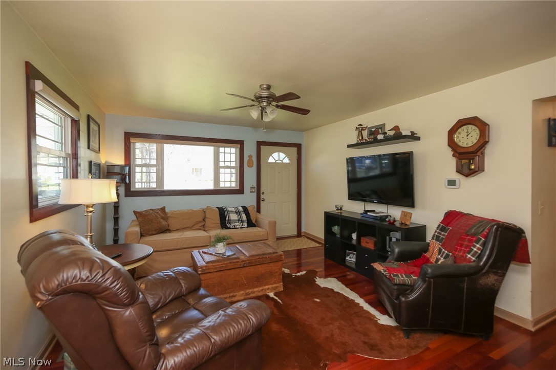 1613 Grandview Road Lake Milton, OH 44429 - Photo 3 of 23 Gallery Image 3