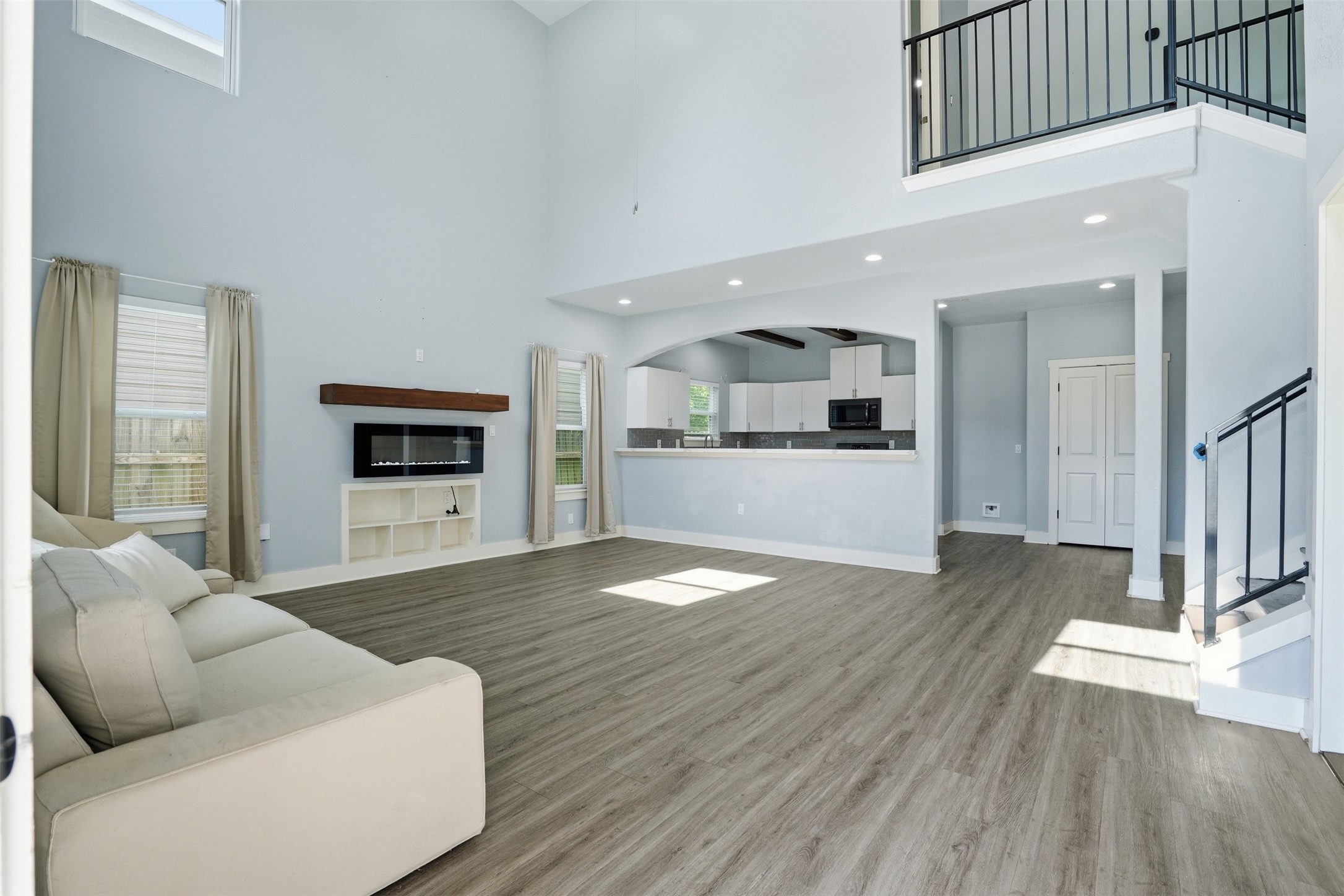 9319 Seeker Street Houston, TX 77028 - Photo 2 of 23