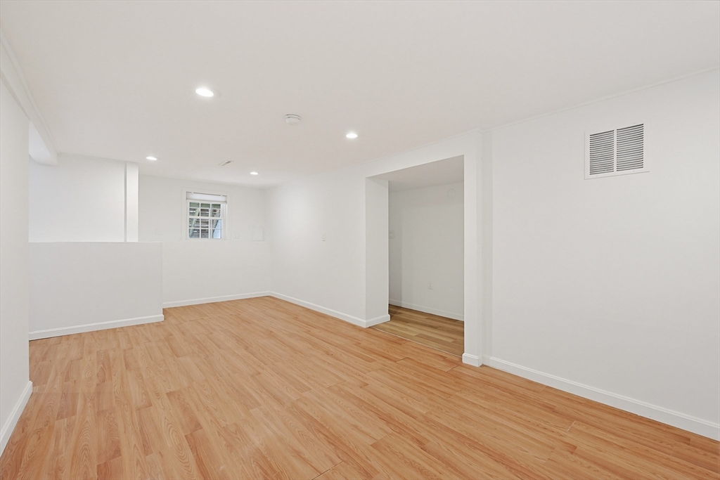 11 Malvern Road Norwood, MA 02062 - Photo 14 of 42 Gallery Image 14