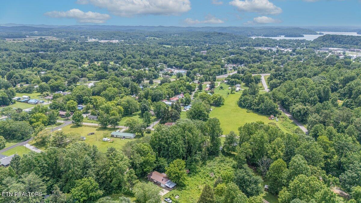 225 Spring Street Spring City, TN 37381 - Photo 15 of 35 225 19