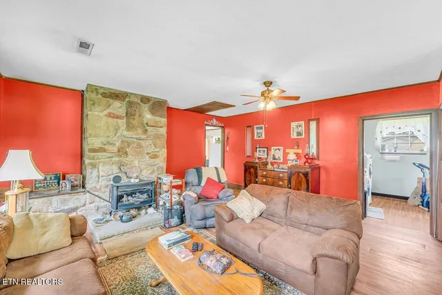 $249,500 | 225 Spring Street, Spring City, TN 37381